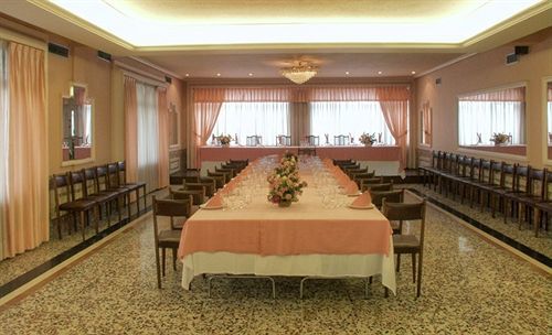 Hotel Royal Llanera Kültér fotó